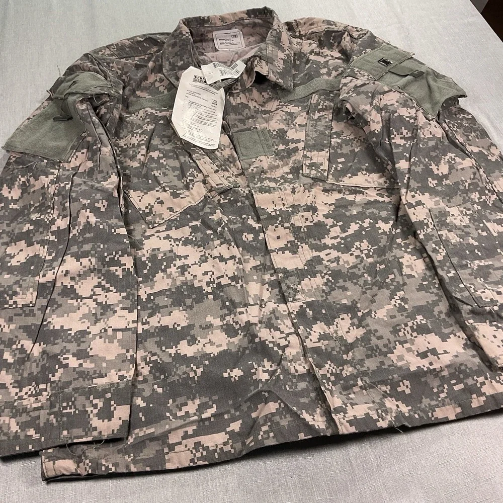 NWT ARMY Combat Uniform (ACU) Coat Flame Resistant Insect Guard Size Mediium Reg